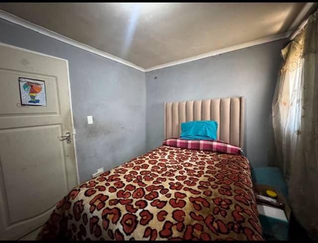 5 BEDROOM HOUSE FOR SALE IN FOREST VILLAGE